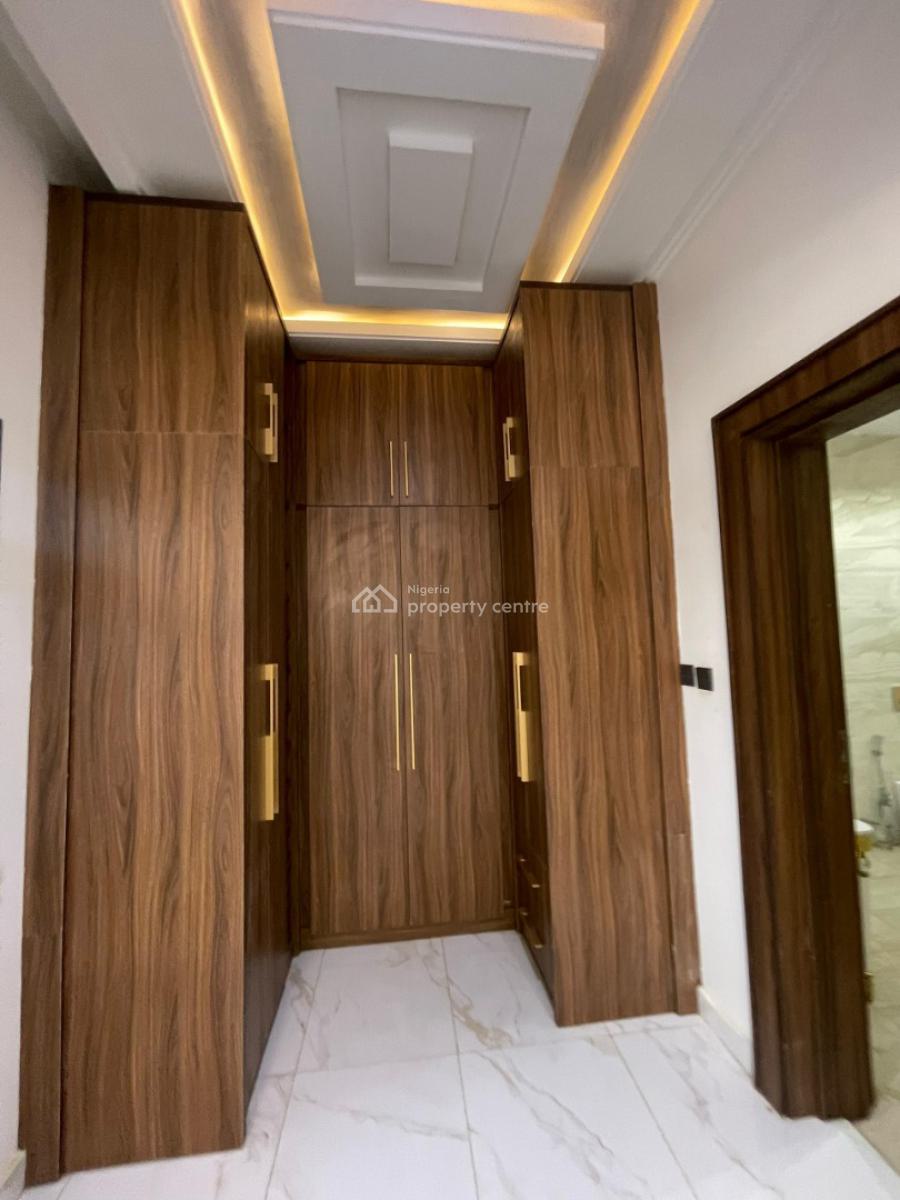 New Listing -- 5-bedroom Fully Detached Duplex, Jahi, Abuja, Detached Duplex for Sale