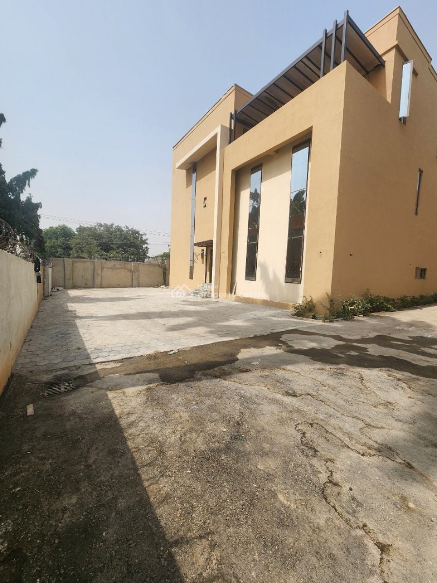 Imposing Fully Detached Duplex with a Swimming Pool, Colorado Street, Maitama District, Abuja, Detached Duplex for Sale