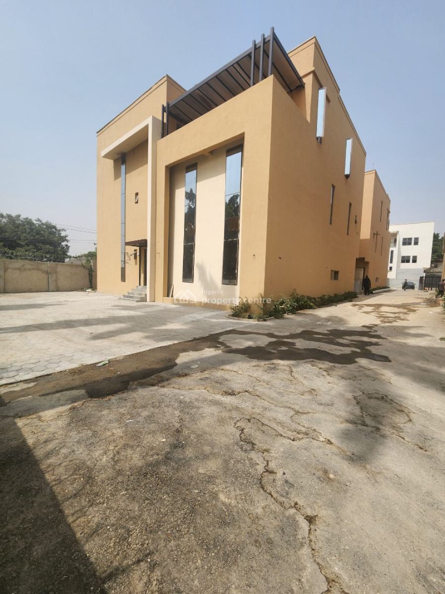 Imposing Fully Detached Duplex with a Swimming Pool, Colorado Street, Maitama District, Abuja, Detached Duplex for Sale