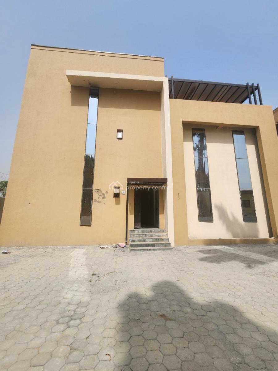 Imposing Fully Detached Duplex with a Swimming Pool, Colorado Street, Maitama District, Abuja, Detached Duplex for Sale