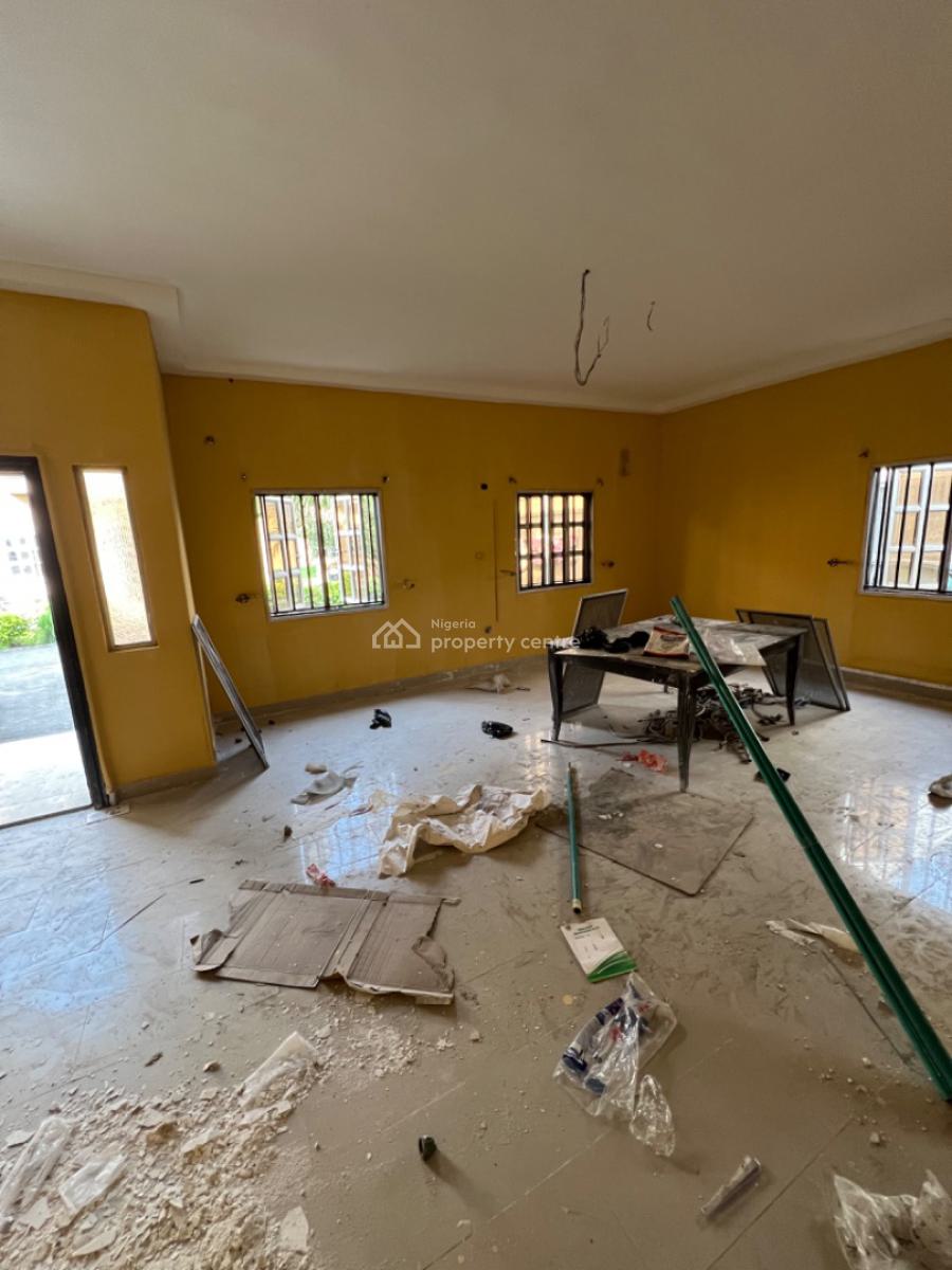 Spacious 5-bedroom Semi-detached Duplex with Bq (residential/commercia, Lekki Phase 1, Lekki, Lagos, Semi-detached Duplex for Rent