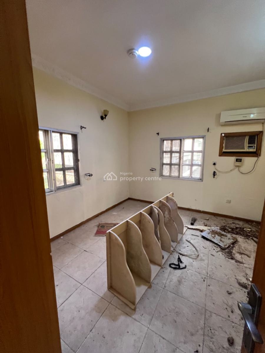 Spacious 5-bedroom Semi-detached Duplex with Bq (residential/commercia, Lekki Phase 1, Lekki, Lagos, Semi-detached Duplex for Rent