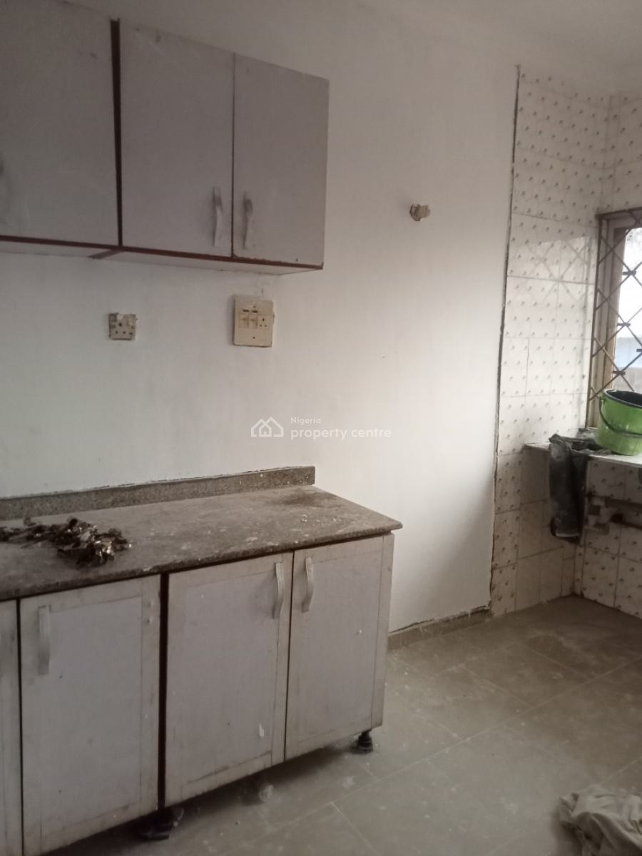 Newly Renovated Spacious 3 Bedroom Apartment (upstairs), New Oko Oba, New Oko-oba, Agege, Lagos, Flat / Apartment for Rent