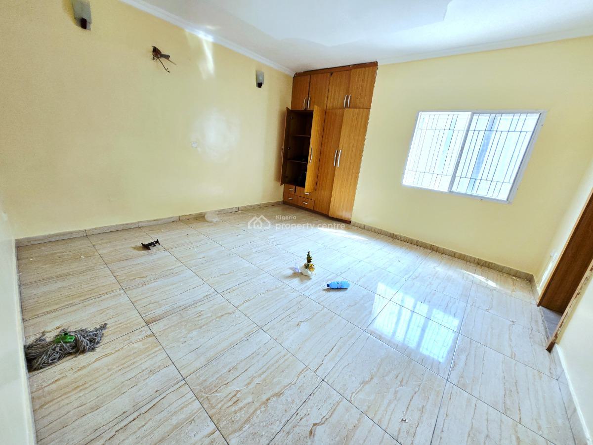 Massive 2 Bedroom Apartment, Lekki Phase 1, Lekki, Lagos, Flat / Apartment for Rent
