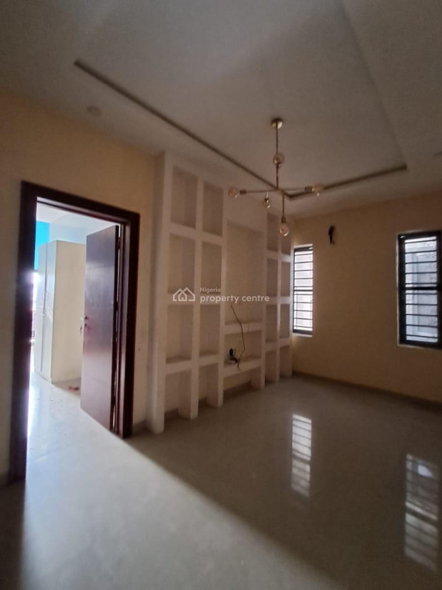 Fully Serviced 4-bedroom Semi-detached Duplex with Bq and Gatehouse, Orchid Road, Lekki, Lagos, Semi-detached Duplex for Rent