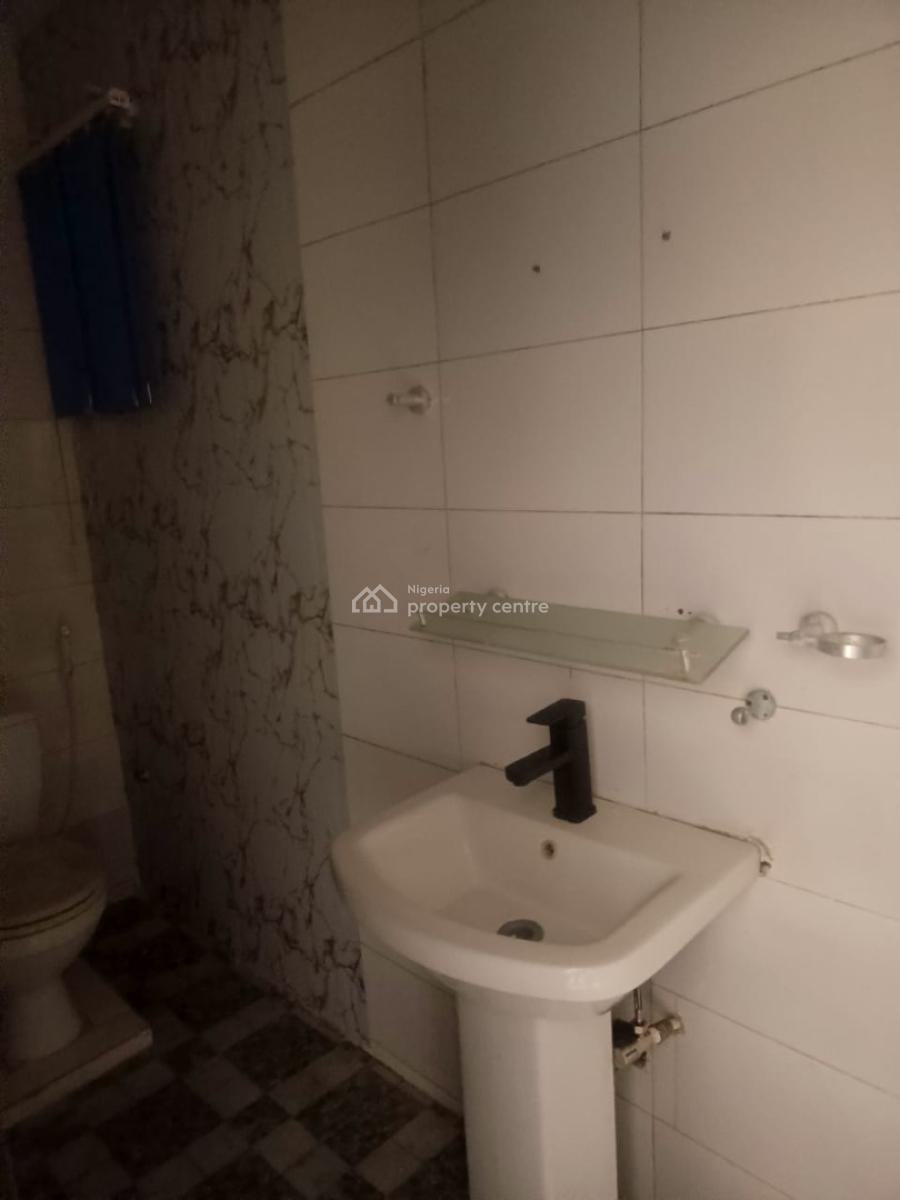 3 Bedroom Apartment in Dideolu Estate Victoria Island. 16m Servi, Dideolu Estate Victoria Island., Victoria Island (vi), Lagos, Flat / Apartment for Rent