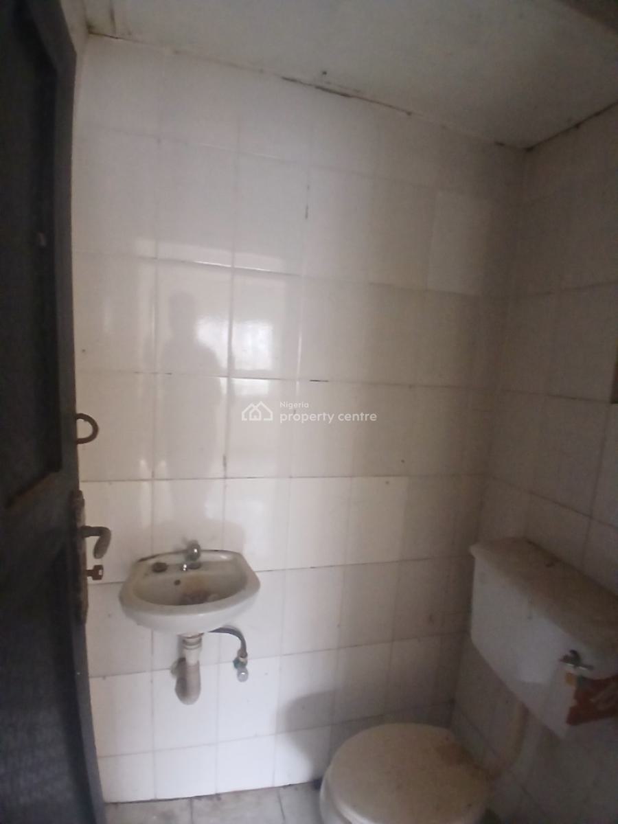 One Bedroom with 2 Toilets Bq Position, Gwarinpa, Abuja, Detached Bungalow for Rent