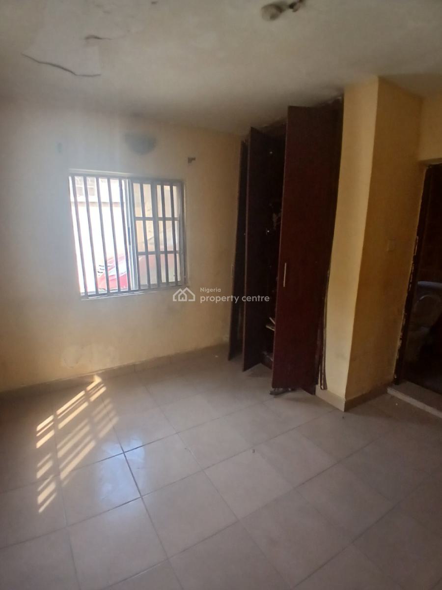 2 Bedroom Flat on Ground Floor with 3 Toilets, Gwarinpa, Abuja, Flat / Apartment for Rent