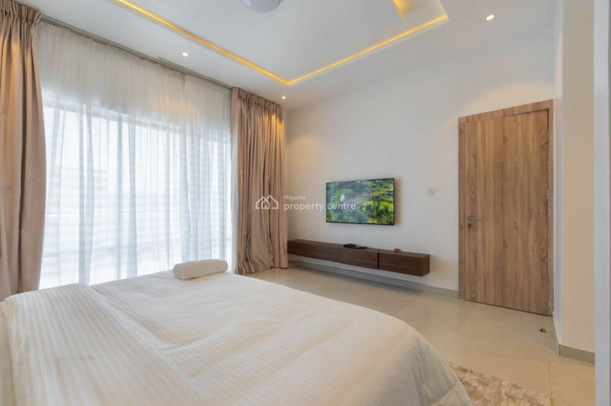 Luxurious 2 Bedroom Apartment with Parking Space and Housekeeping, Off Admiralty Way, Lekki Phase 1, Lekki, Lagos, Flat / Apartment Short Let