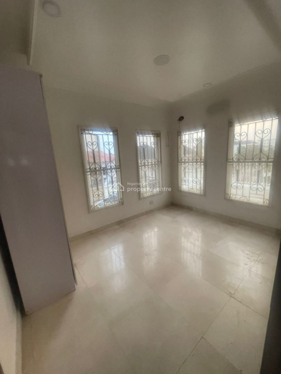 3 Bedroom Apartment, Lekki Phase 1, Lekki, Lagos, Flat / Apartment for Rent