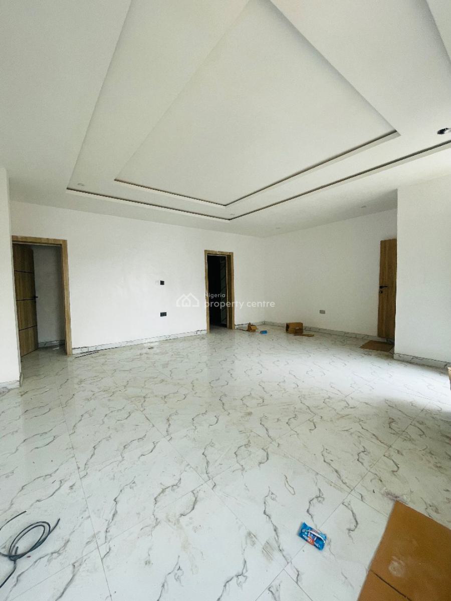 Luxury 3 Bedroom Apartment with Elevator, Ologolo, Lekki, Lagos, Flat / Apartment for Rent