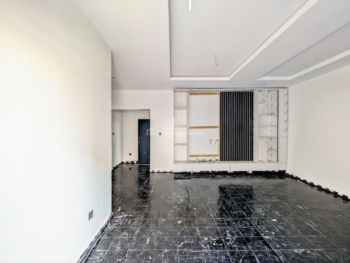 Brand New 2 Bedroom Apartment with Governors Consent, Off Spg Road, Ologolo, Lekki, Lagos, Flat / Apartment for Sale