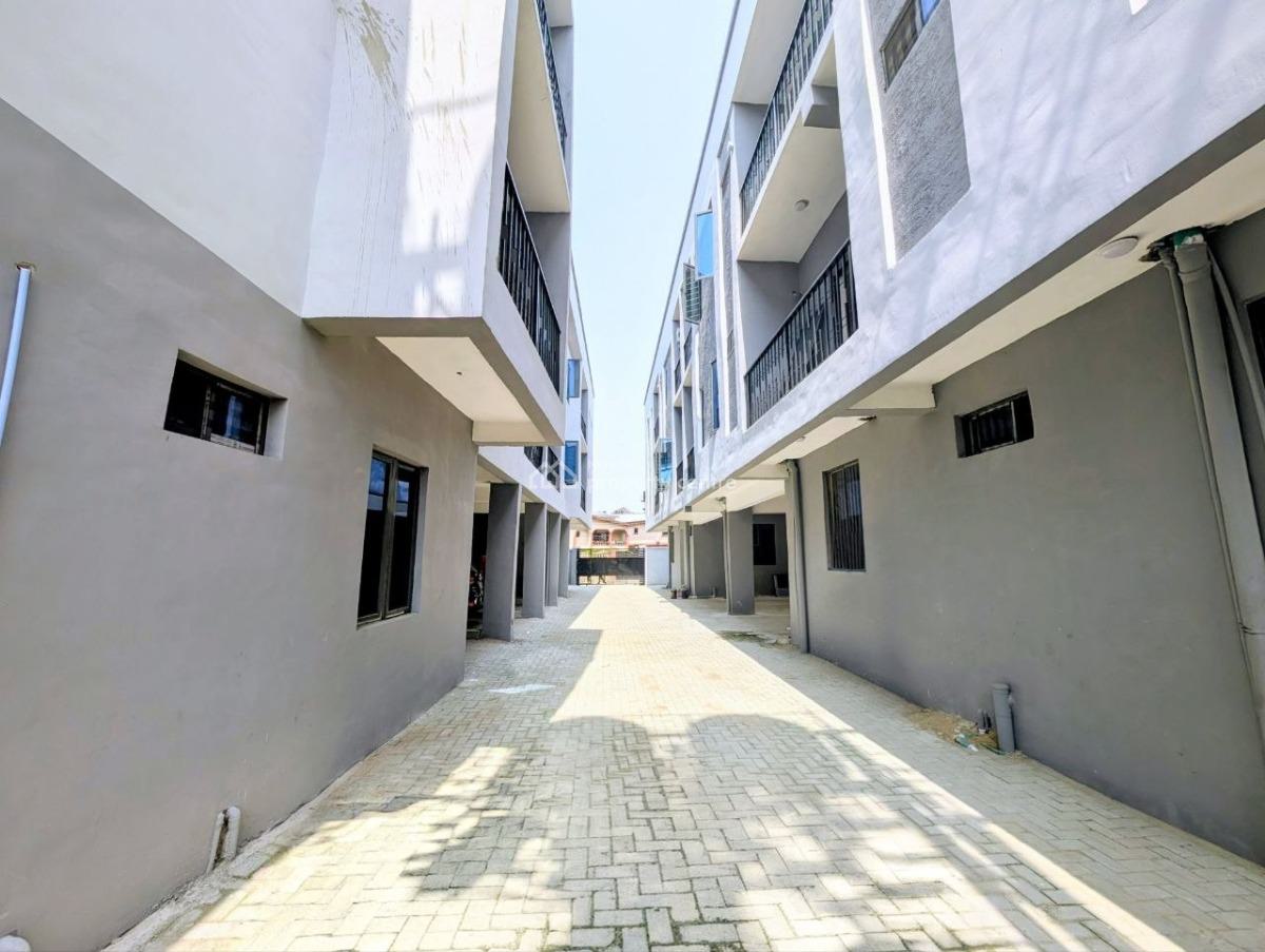 Brand New 1 Bedroom Apartment with Governors Consent, Off Spg Road, Ologolo, Lekki, Lagos, Flat / Apartment for Sale