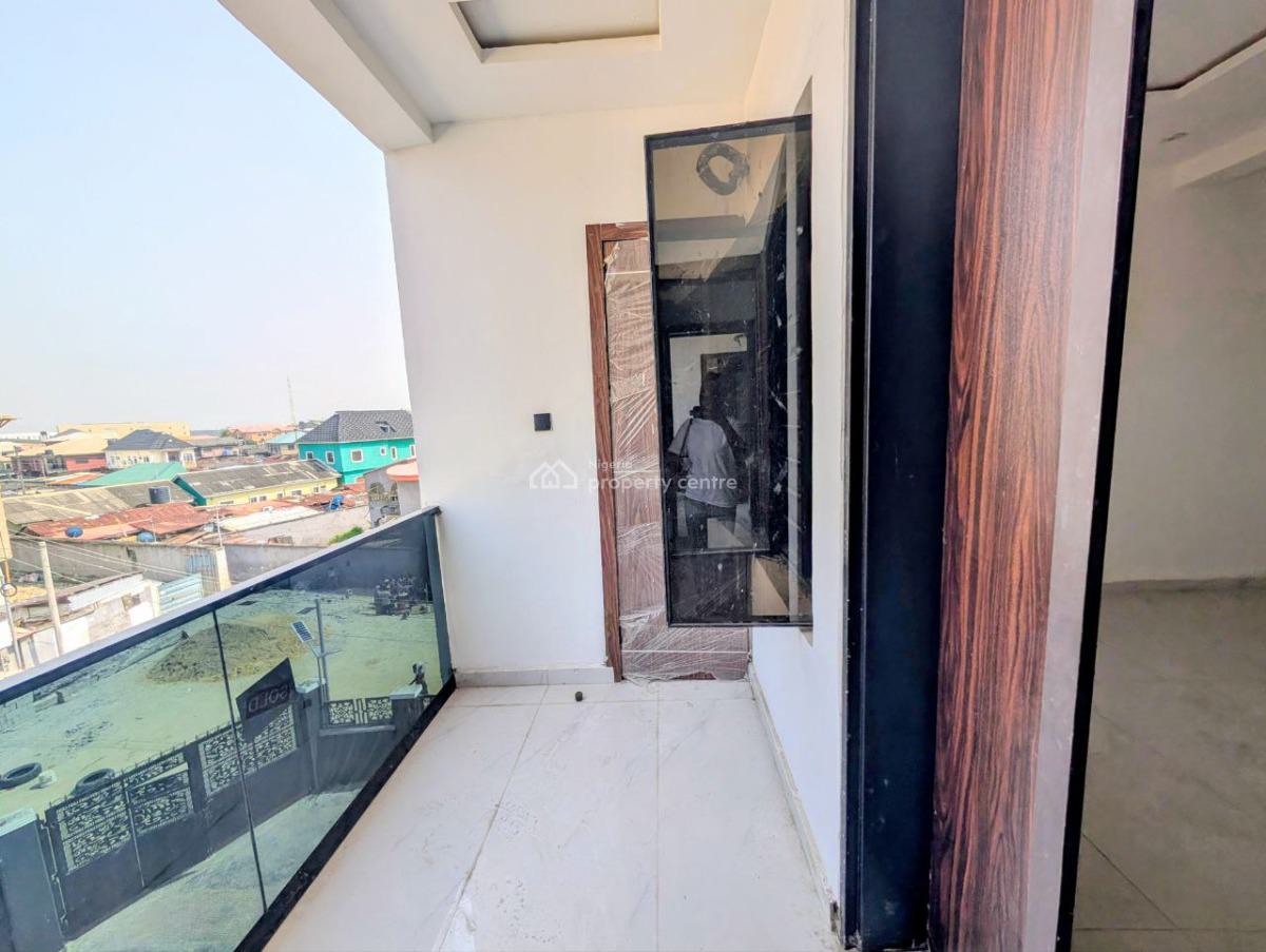 Uncommonly Spacious 2 Bedroom Apartment with Gov. Consent, Off Baale Road, Igbo Efon, Lekki, Lagos, Flat / Apartment for Sale