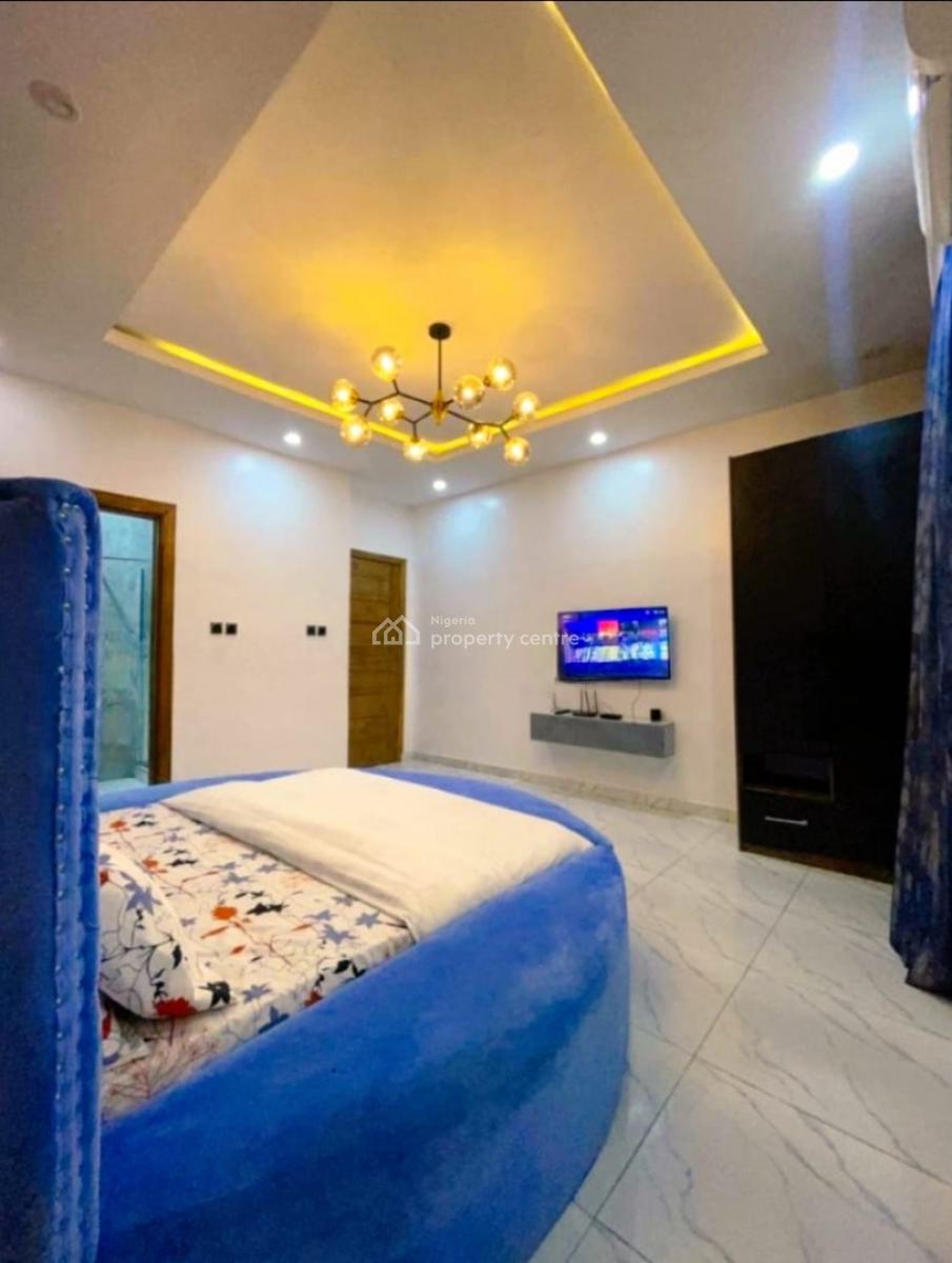 Beautifully Furnished 3-bedroom Penthouse Apartment, Off Admiralty, Lekki Phase 1, Lekki, Lagos, Flat / Apartment for Rent