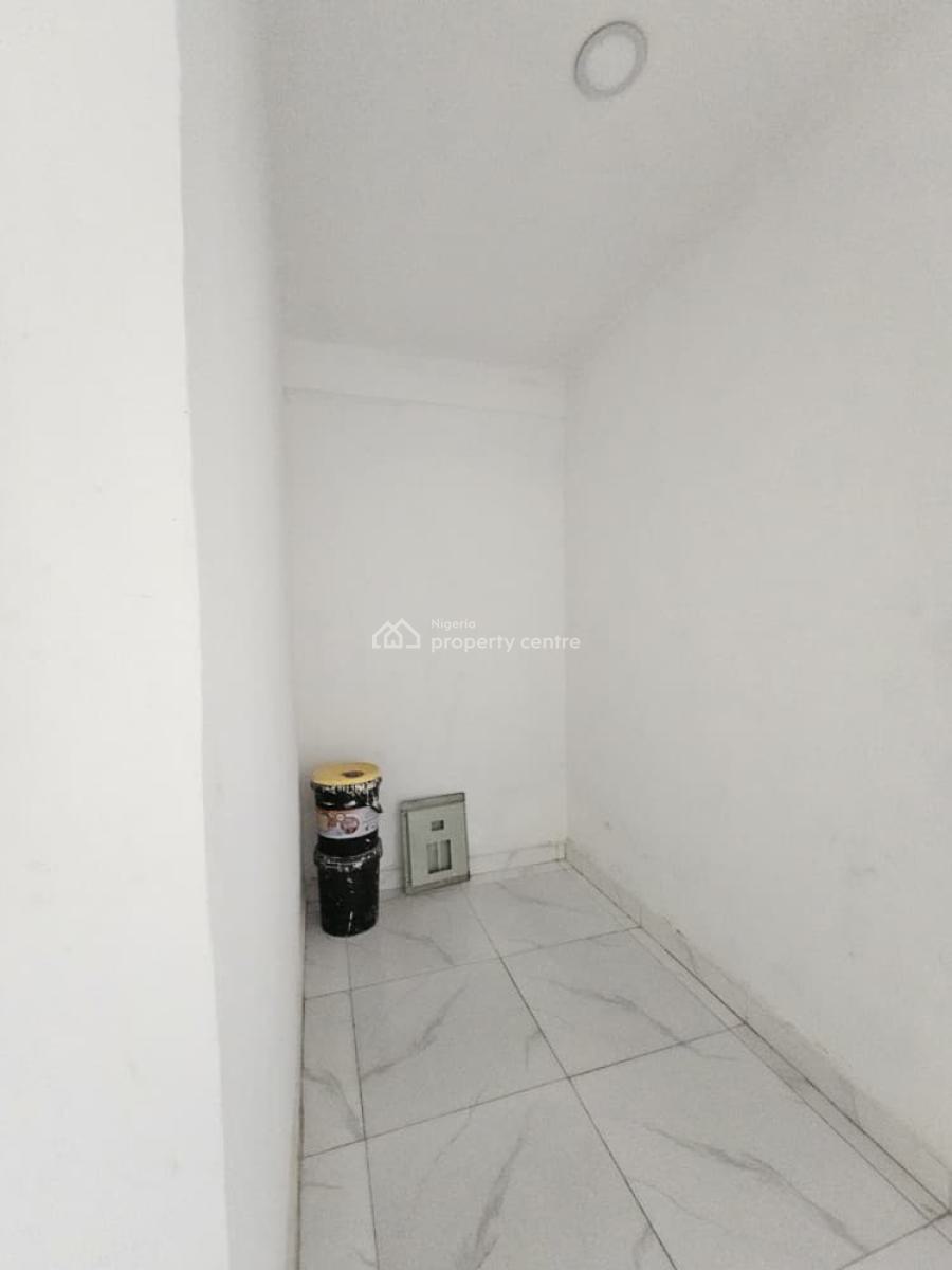 Spacious 3 Bedroom Penthouse with Elevator, Ikate, Lekki, Lagos, Block of Flats for Sale