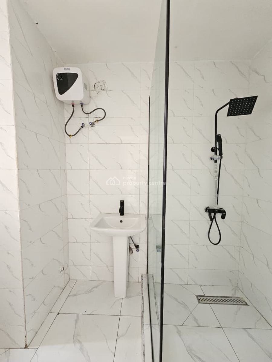 Spacious 3 Bedroom Penthouse with Elevator, Ikate, Lekki, Lagos, Block of Flats for Sale