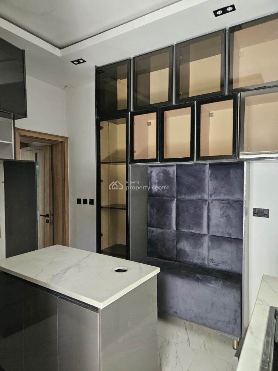 Luxuriously Finished 4-bedroom Terrace Duplex with 1-room Bq, Crown Vista Estate, Lugbe District, Abuja, Terraced Duplex for Sale