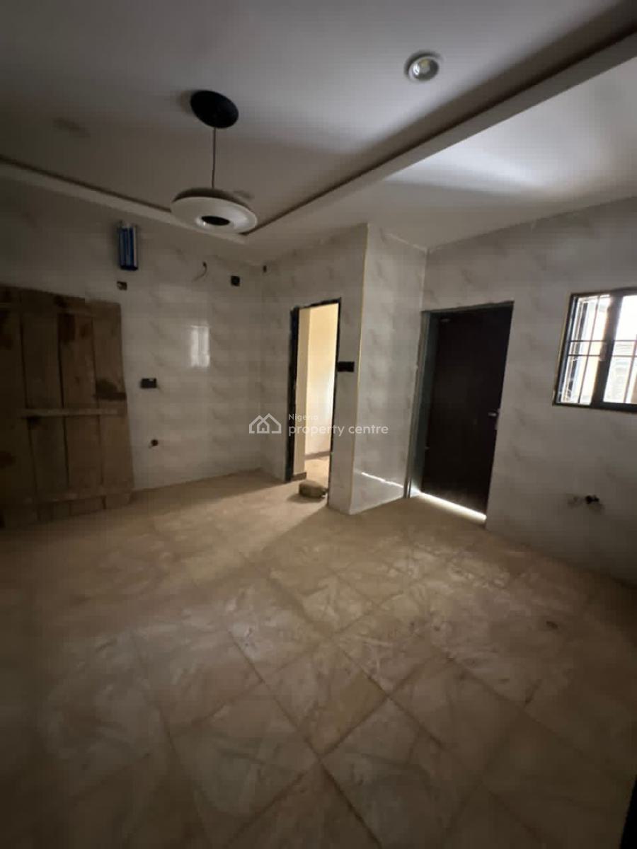 Smartly Built 5 Bedroom Spacious Duplex,bq, Good Access Road, Serene and Well Secured Neighborhood, Mabushi, Abuja, Terraced Duplex for Sale