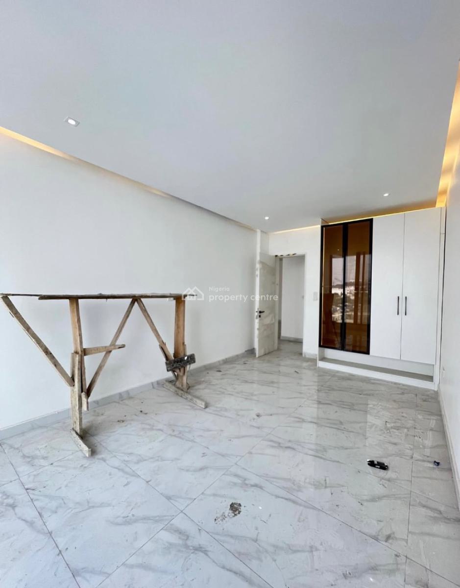 Spacious 2bed Flat, Lekki, Lagos, Flat / Apartment for Sale