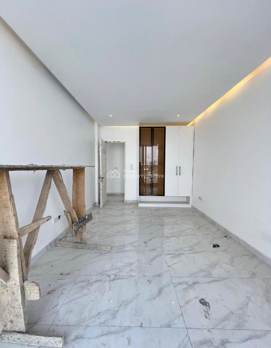 Spacious 2bed Flat, Lekki, Lagos, Flat / Apartment for Sale