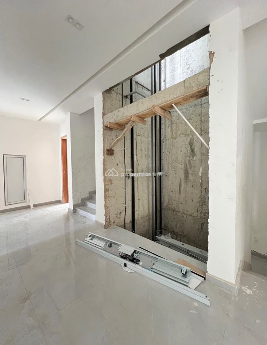 Spacious 2bed Flat, Lekki, Lagos, Flat / Apartment for Sale