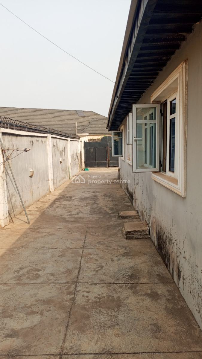 2 Bedroom Flat at Okeibukun Peace Estate Elebu Ibadan, Peace Estate Oke Ibukun Elebu Ibadan, Oluyole, Oyo, Detached Bungalow for Rent
