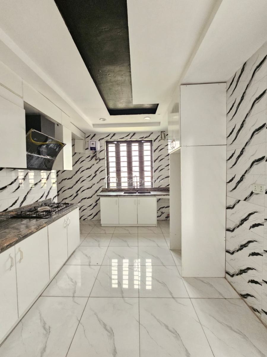 Well-built Luxury Spacious 2 Bedroom Apartment with Elevator, Ikate, Lekki, Lagos, Flat / Apartment for Sale