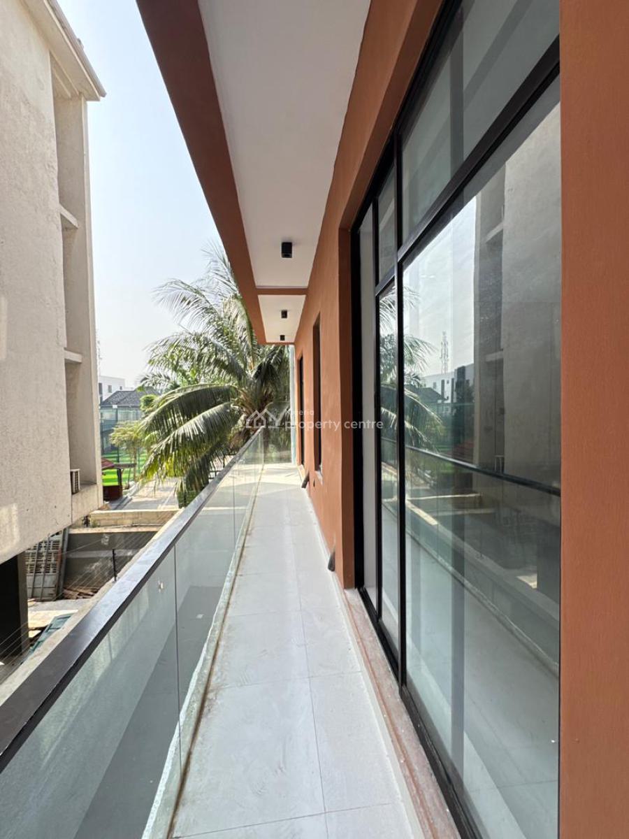 Spacious 2 Bedroom Apartment, Lekki, Ologolo, Lekki, Lagos, Block of Flats for Sale