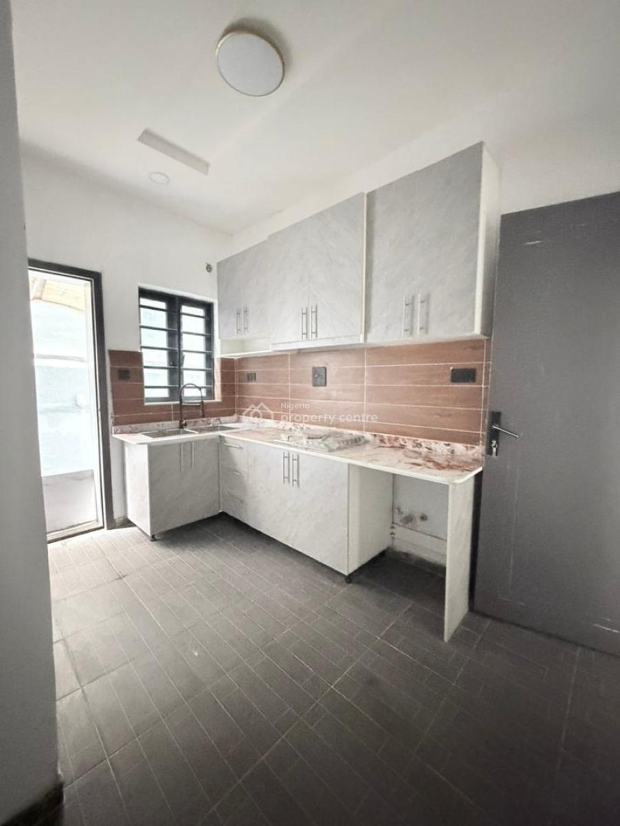 Luxuriously Built 3 Bedroom Apartments, Gra Phase 2, Magodo, Lagos, Block of Flats for Sale