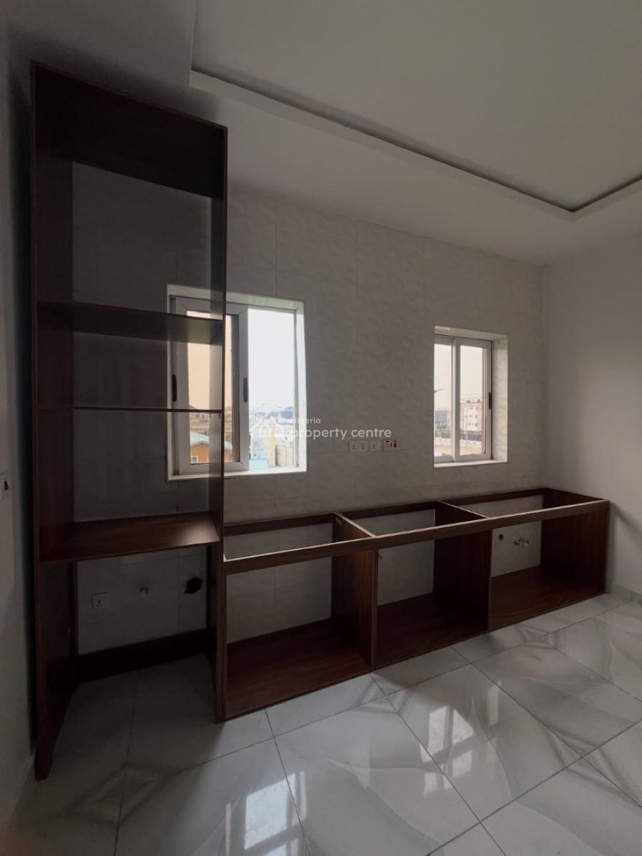 Very Spacious 2 Bedroom Apartment, New Road, Lekki, Lagos, House for Rent