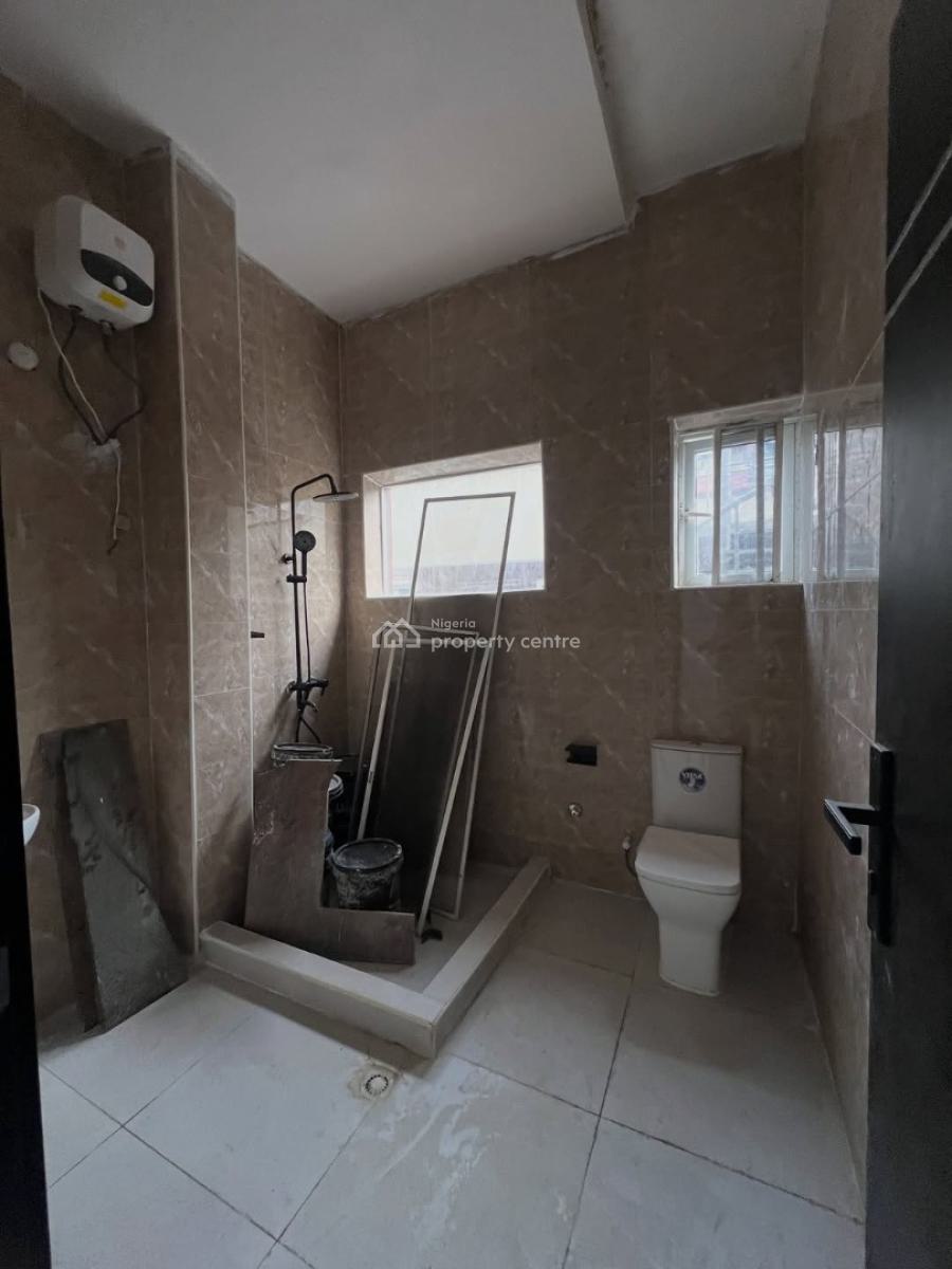 Very Spacious 2 Bedroom Apartment, New Road, Lekki, Lagos, House for Rent