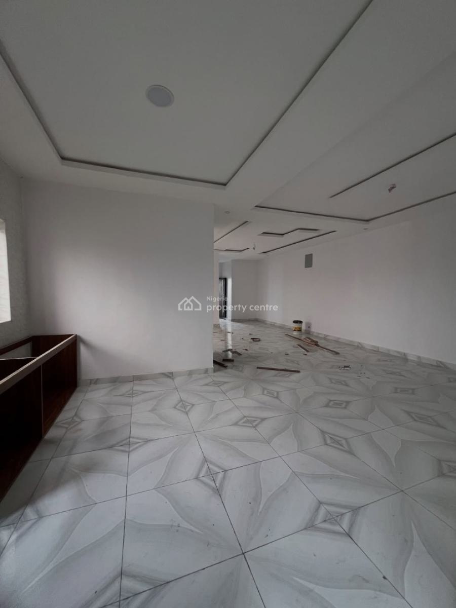 Very Spacious 2 Bedroom Apartment, New Road, Lekki, Lagos, House for Rent