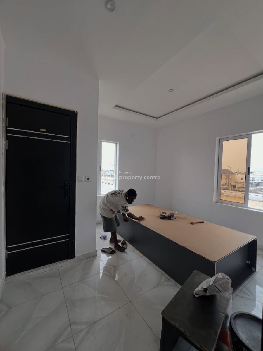 Very Spacious 2 Bedroom Apartment, New Road, Lekki, Lagos, House for Rent