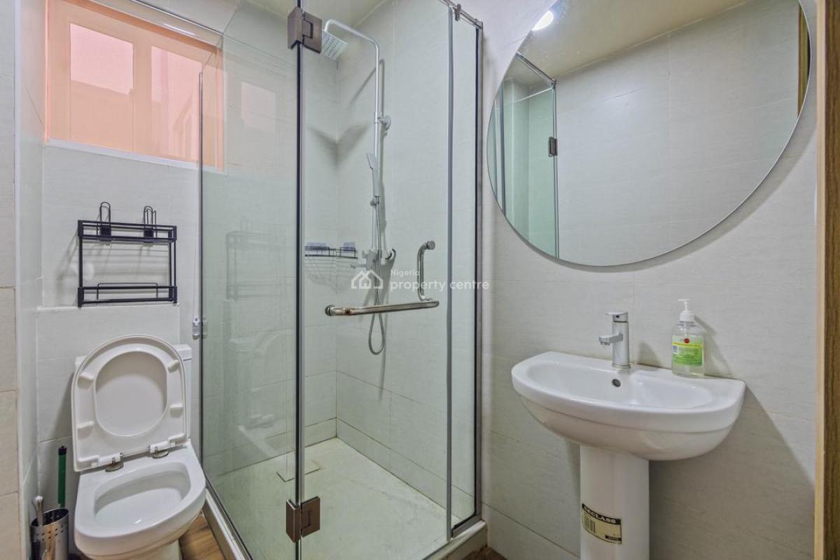 Beautiful 1 Bedroom Apartment with Pool and Games, Ikoyi, Lagos, Flat / Apartment Short Let