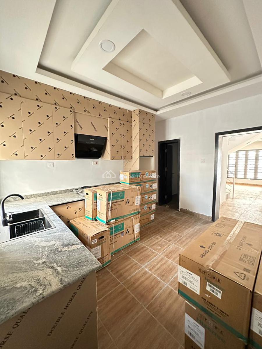 Well-built Luxury Spacious 4 Bedroom Terrace Duplex, Chevron Toll Gate, Orchid Road, Lekki, Lagos, Terraced Duplex for Sale