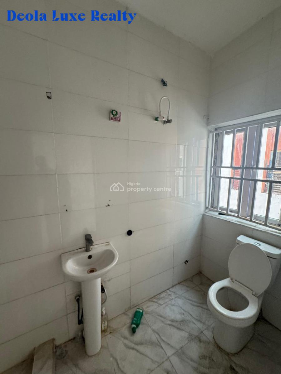 a Spacious 2 Bedroom in a Fully Serviced Estate with Swimming Pool, 10a Min to Eko Hotel Via The Coastal Road, Ikate, Lekki, Lagos, Flat / Apartment for Rent