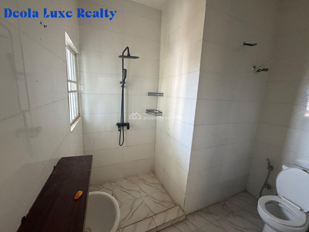 a Spacious 2 Bedroom in a Fully Serviced Estate with Swimming Pool, 10a Min to Eko Hotel Via The Coastal Road, Ikate, Lekki, Lagos, Flat / Apartment for Rent