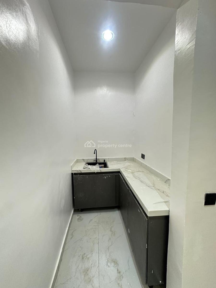 Exquisite Luxury Spacious 5 Bedroom Semi-detached Duplex with Bq, Lekki County, Ikota, Lekki, Lagos, Semi-detached Duplex for Sale