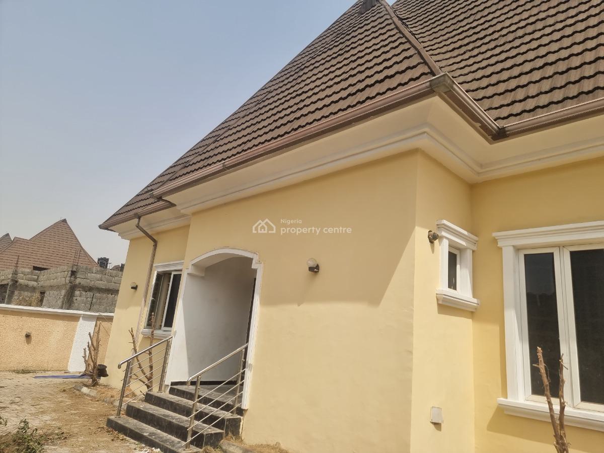 Luxury 4 Bedroom Penthouse with 2bq and Gate House, Estate Along Von Road, Lugbe District, Abuja, Detached Duplex for Rent