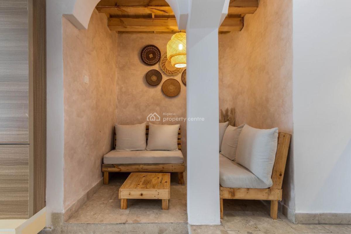 Waterfront 4 Bedrooms with Pool, Gym and Snooker Board, Lekki Phase 1, Lekki, Lagos, Flat / Apartment Short Let