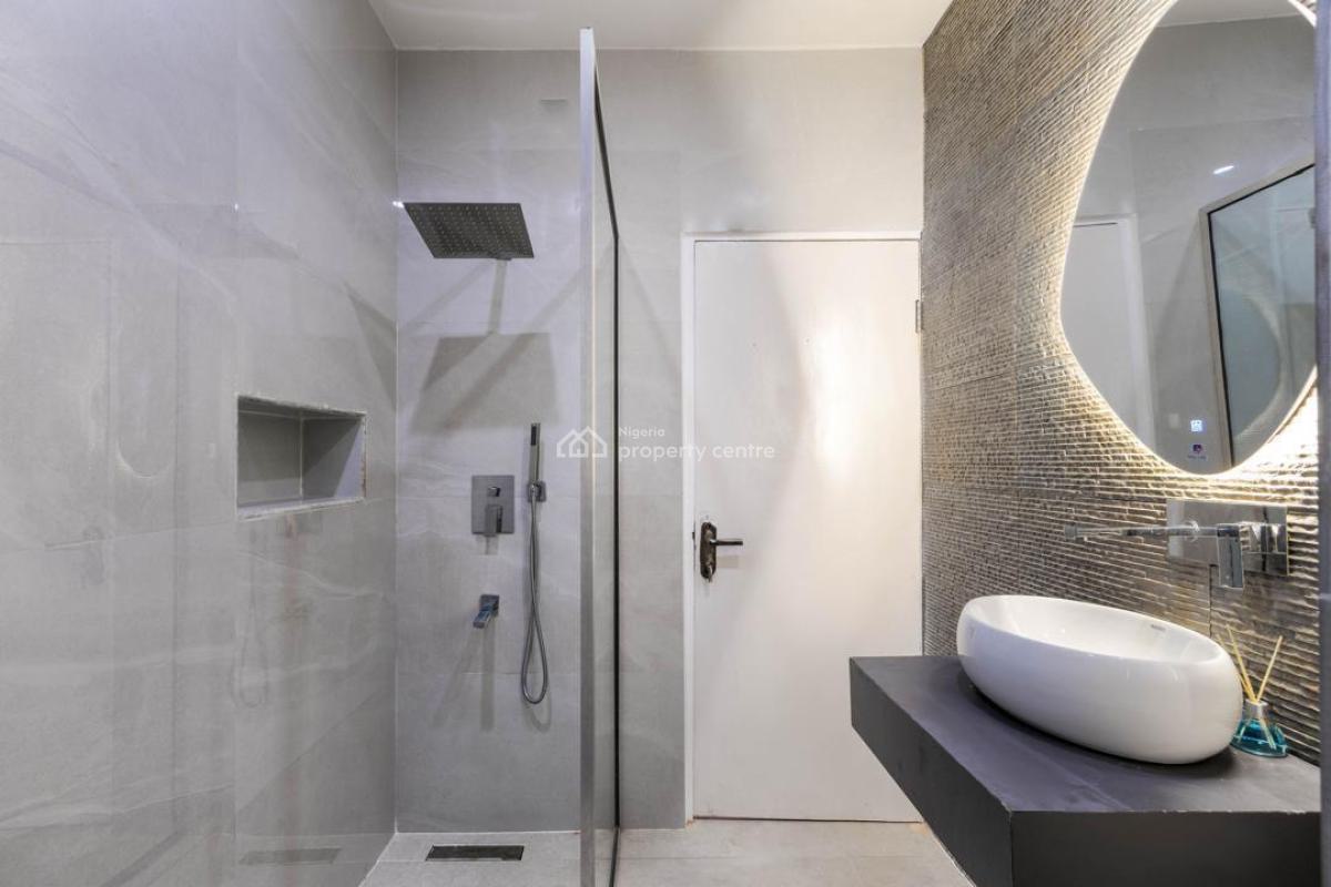 Waterfront 4 Bedrooms with Pool, Gym and Snooker Board, Lekki Phase 1, Lekki, Lagos, Flat / Apartment Short Let