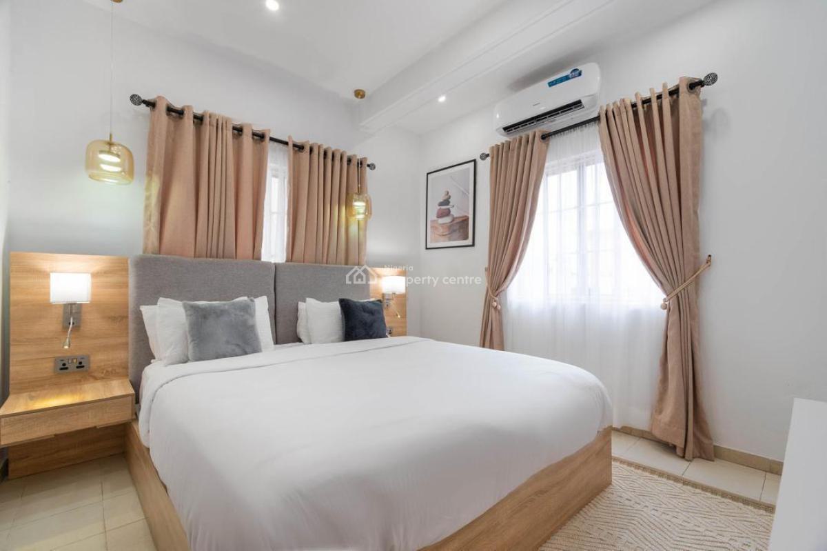 Luxury Waterfront 4 Bedroom with Pool, Gym and Games, Lekki Phase 1, Lekki, Lagos, Flat / Apartment Short Let