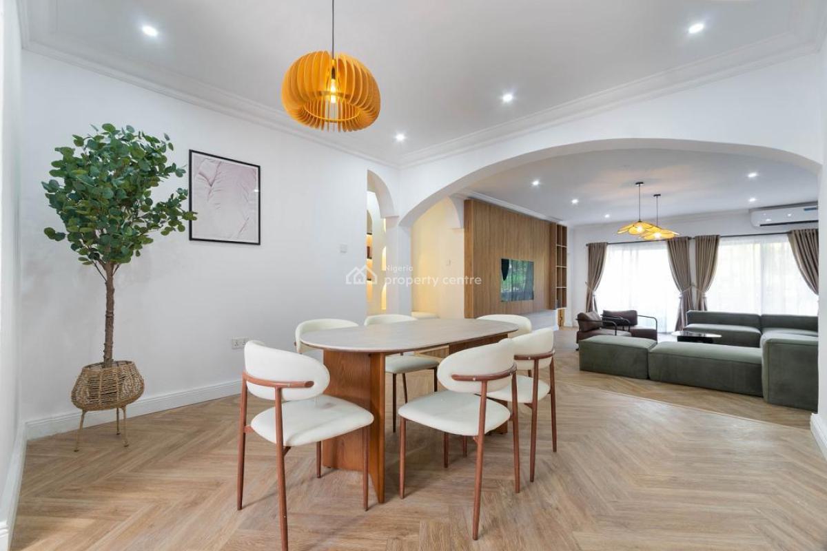 Top Luxury Waterfront 4 Bedroom with Pool, Gym and Games, Lekki Phase 1, Lekki, Lagos, Flat / Apartment Short Let