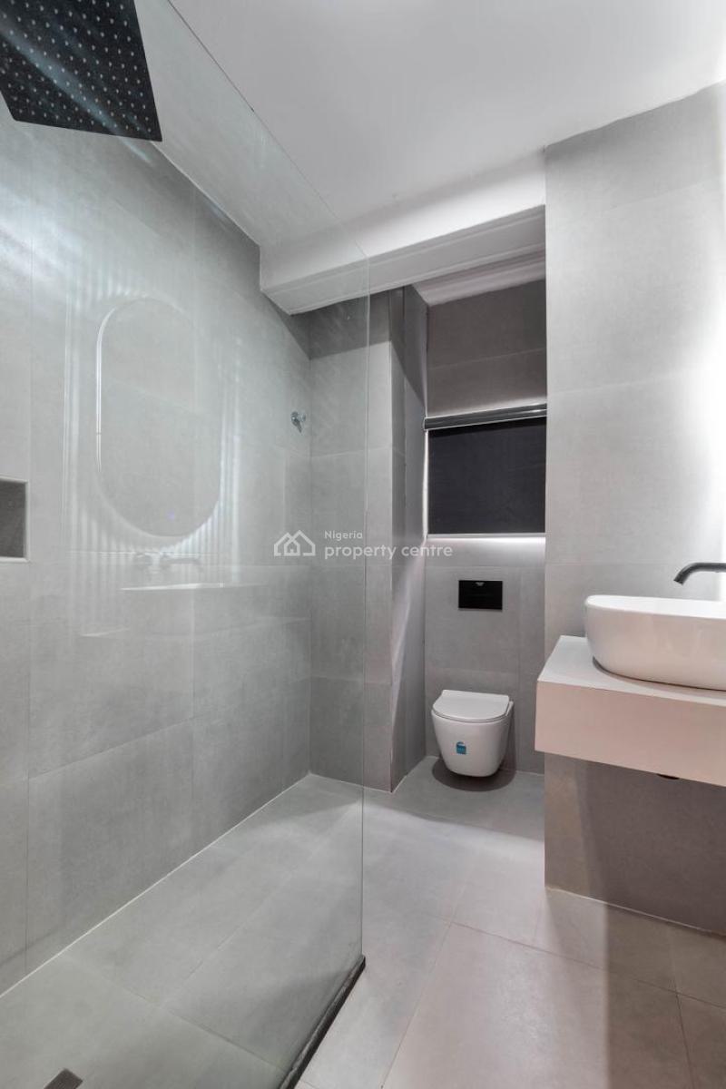 Top Luxury Waterfront 4 Bedroom with Pool, Gym and Games, Lekki Phase 1, Lekki, Lagos, Flat / Apartment Short Let