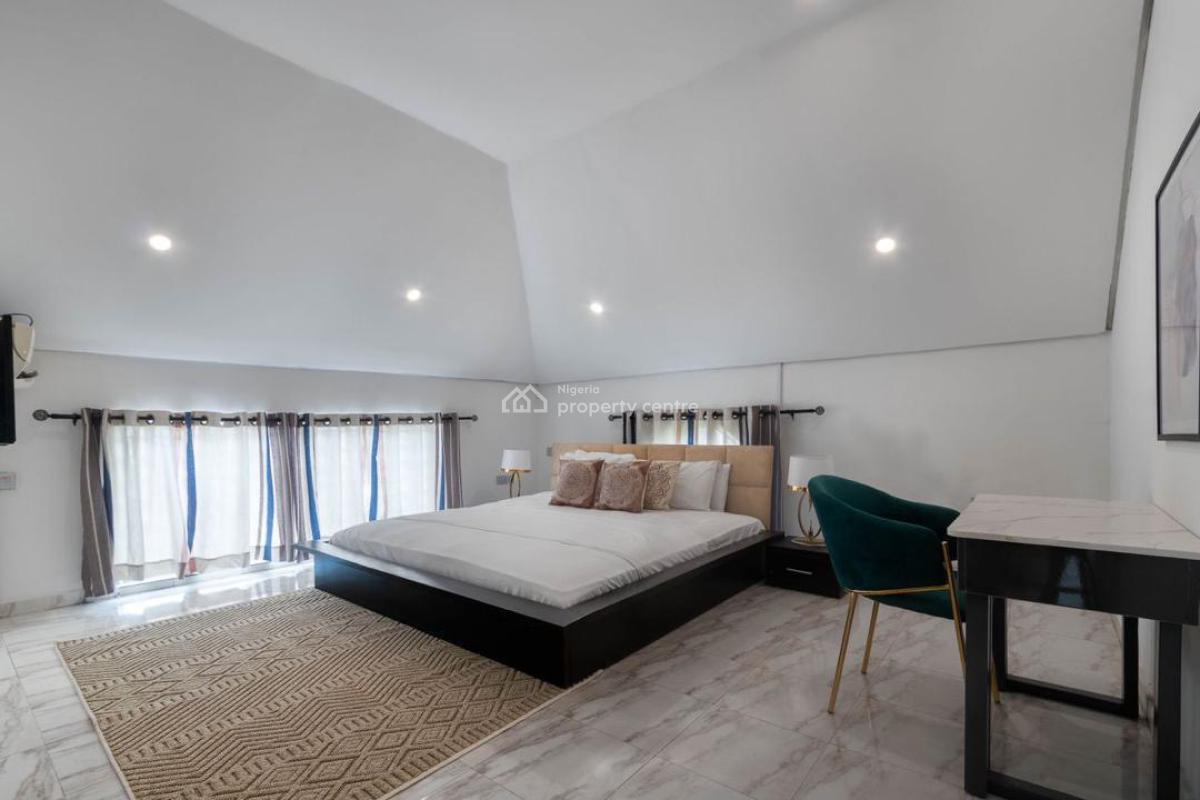 Luxury 3 Bedroom Waterfront Apartment with Pool, Gym and Snooker, Lekki Phase 1, Lekki, Lagos, Flat / Apartment Short Let