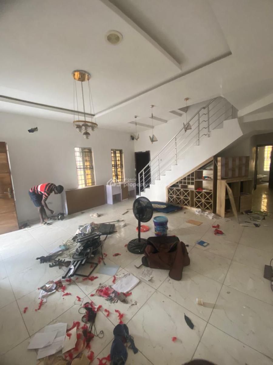 Luxurious 4 Bedroom Semi-detached Duplex with Bq, Ologolo, Lekki Phase 1, Lekki, Lagos, Semi-detached Duplex for Rent
