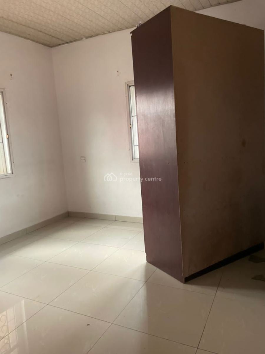 3bedroom Flat Available on Tarred Road, Ogudu Ori-oke, Ori-oke, Ogudu, Lagos, Flat / Apartment for Rent