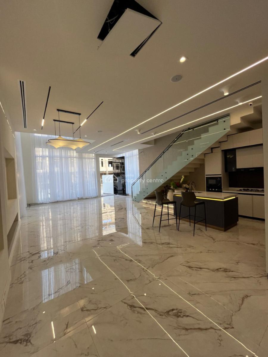 Spacious Massive Lurxuy 5 Bedroom Full Detached, Lekki Phase 1, Lekki, Lagos, Detached Duplex for Sale