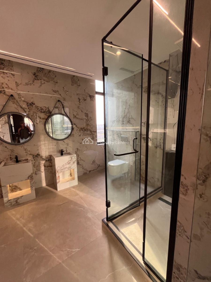 Spacious Massive Lurxuy 5 Bedroom Full Detached, Lekki Phase 1, Lekki, Lagos, Detached Duplex for Sale